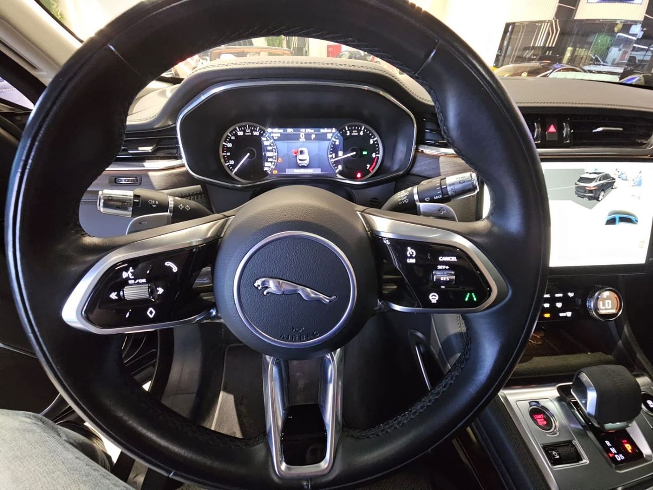 Jaguar F Pace 2022 Jaguar F-Pace R-Dynamic SE P250/10,000KM Only /Perfect Condition/No Paint