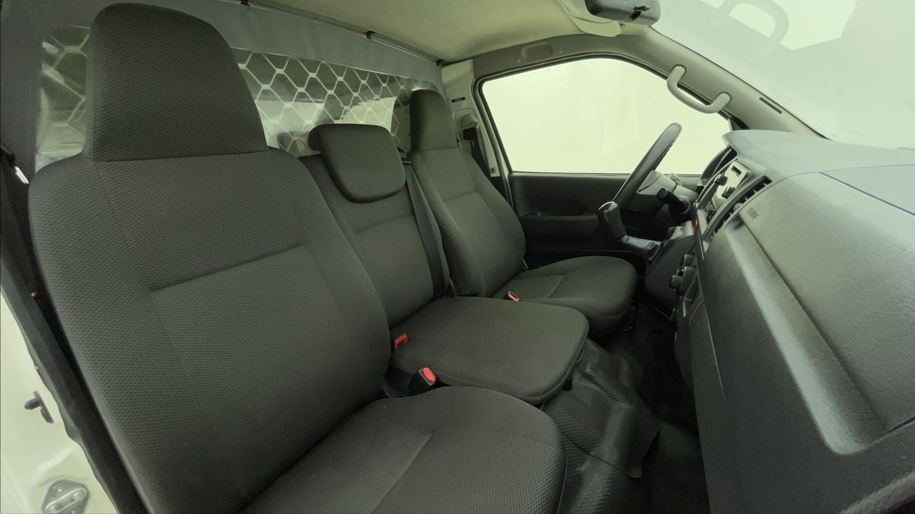 تويوتا هاياس GL STANDARD ROOF PANAL VAN 2.7 | بدون دفعة مقدمة | اختبار القيادة في المنزل