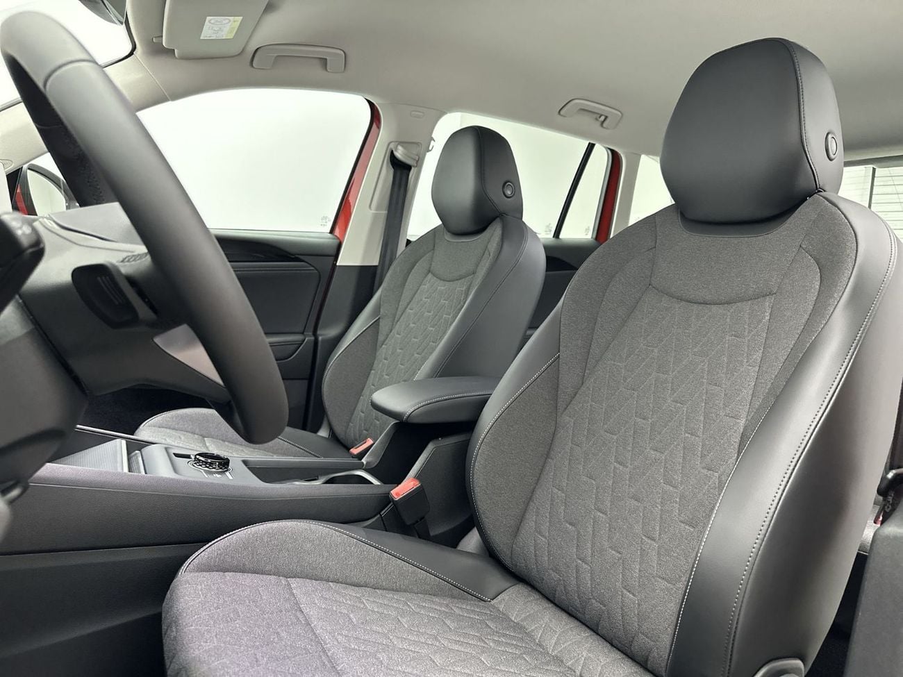Volkswagen Tiguan Tiguan Life + Fabric Seats (Ref#31265)
