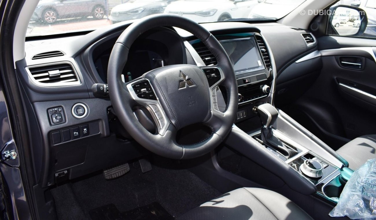 Mitsubishi Montero Montero Sport 2022 3.0L F49+ | GCC specs 4x4 | Push Start | (Sunroof/Heating Seats) | Black Leather 