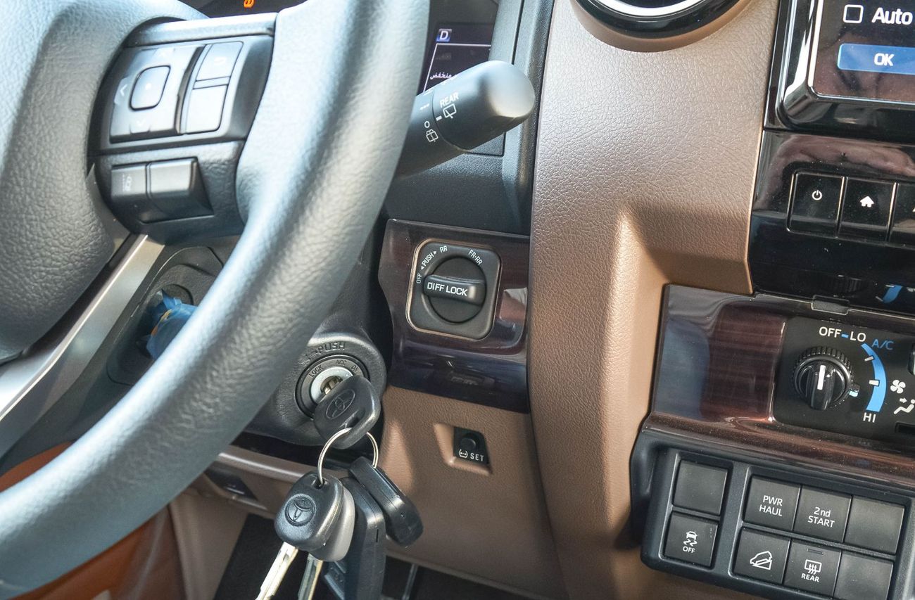 Toyota Land Cruiser 70 TOYOTA LAND CRUISER 76 2.8L 4WD DIESEL PICKUP 2025 | FULL OPTION