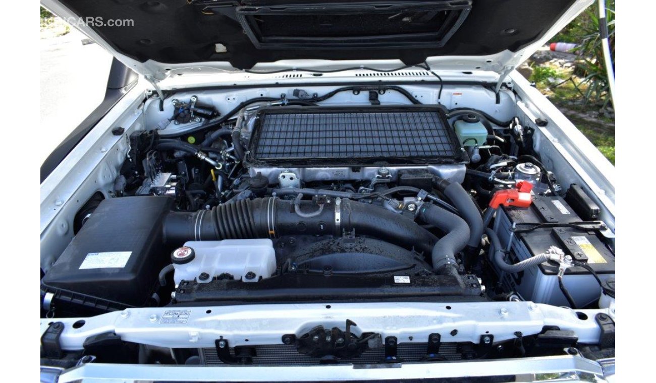 تويوتا لاند كروزر هارد توب 78 HARDTOP 4.5L V8 PATIENT TRANSPORTER AMBULANCE VAN.