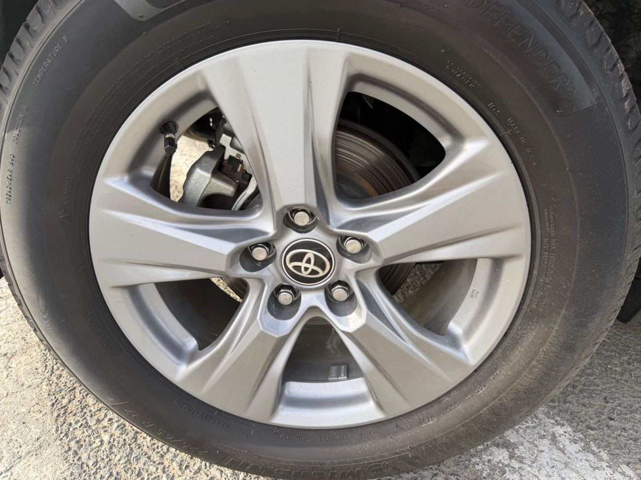 Toyota RAV4 VXR HEV 2.5L (219 HP) AWD 2022 Toyota RAV4 XLE hybrid 2.5L (219 HP) AWD