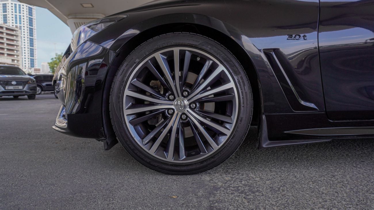 Infiniti Q60 PREMIUM LUXE