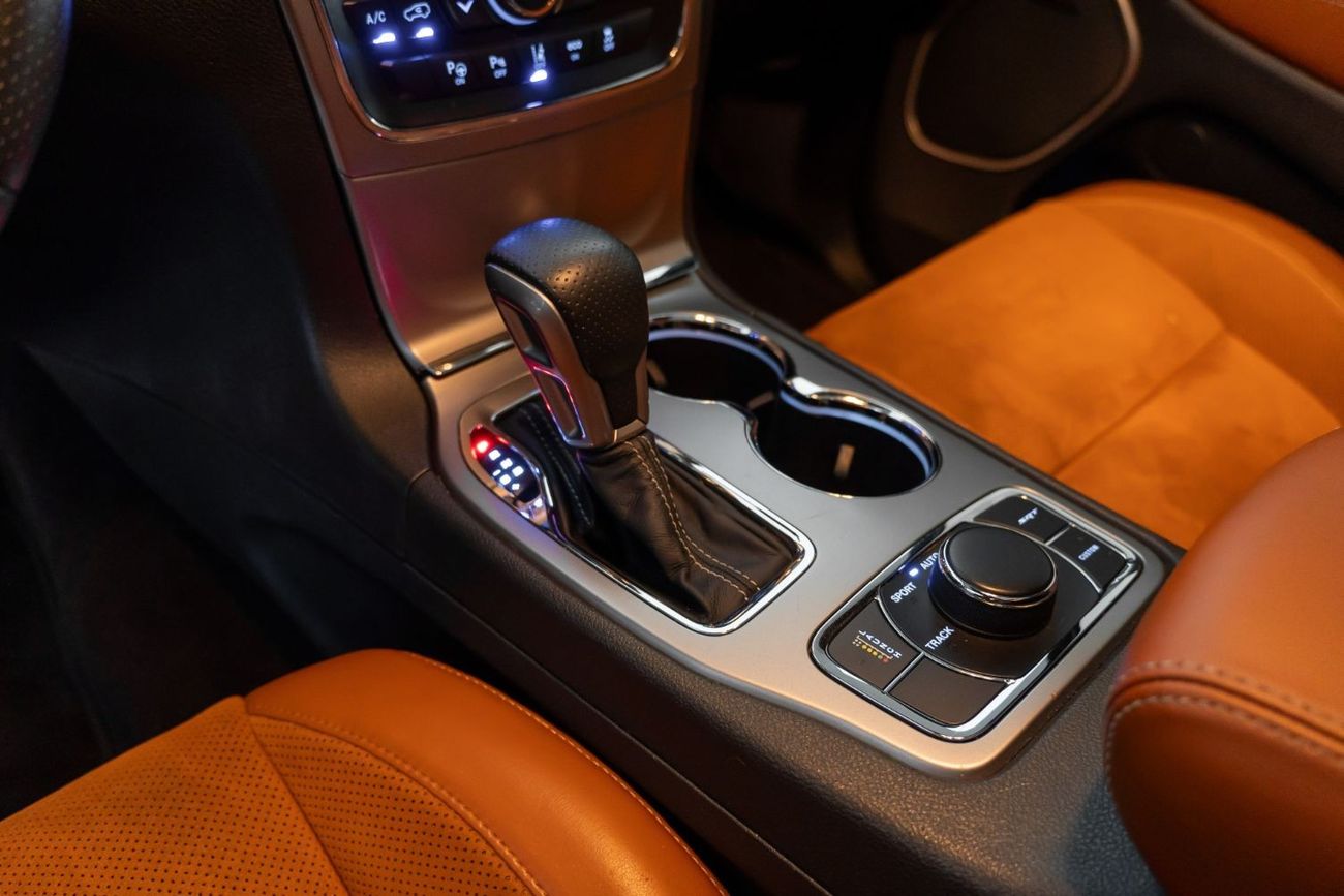 Jeep Grand Cherokee SRT