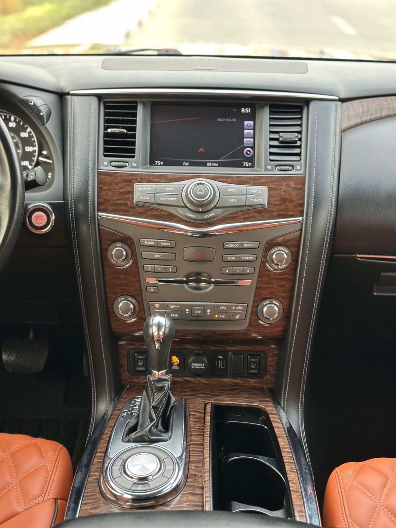 نيسان أرمادا Nissan Armada SV