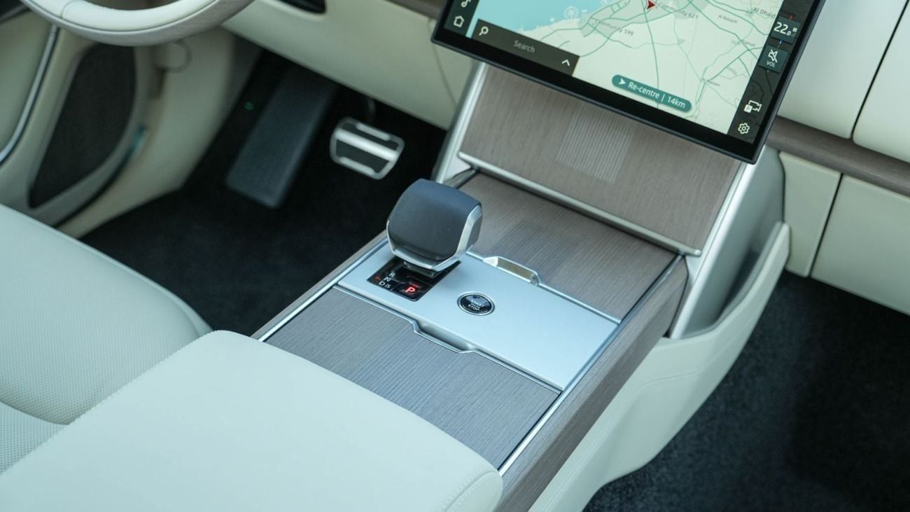 لاند روفر رينج روفر Autobiography P530 4.4L V8 WHITE - WHITE 2025 MY EXPORT PRICE