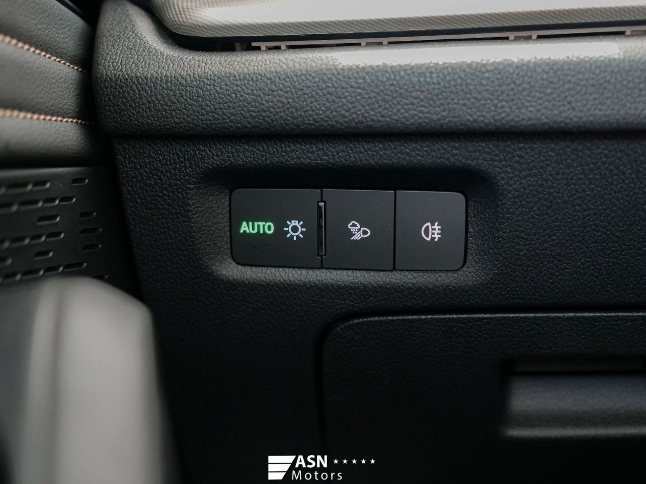 سكودا أوكتافيا PRO TSI280 Luxury Edition 2025 (Export Price)