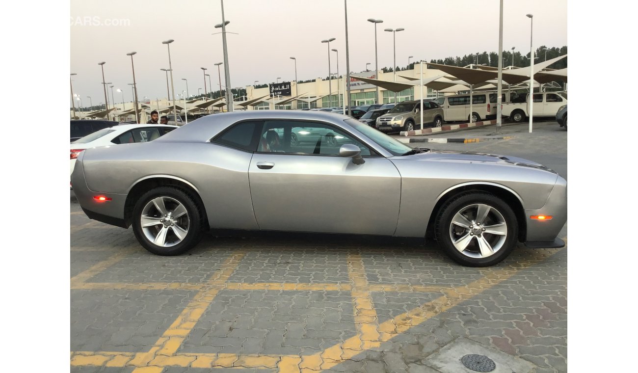 دودج تشالينجر V6 /3.6 LT / Excellent Condition