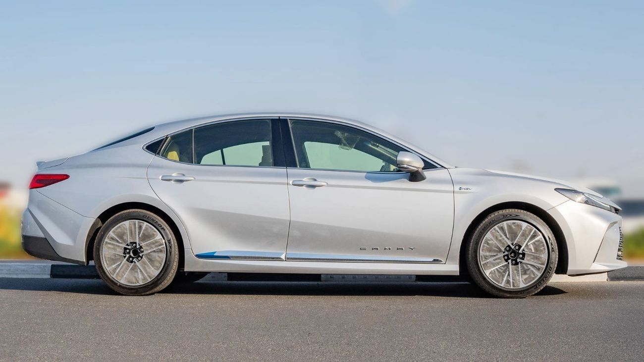 تويوتا كامري 2026 Toyota Camry LE 2.5L AT Hybrid (Silver)