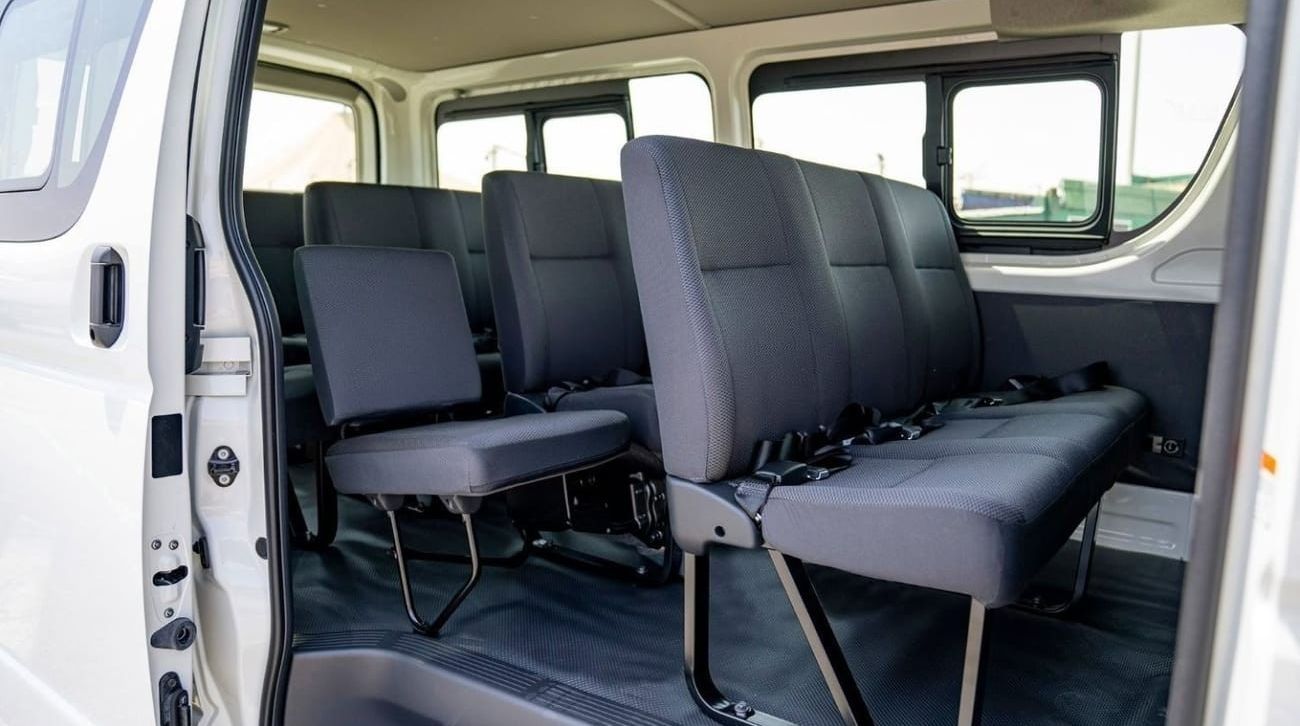 Toyota Hiace TOYOTA HIACE STD 2.5D MT 15 SEATER MY2024 – WHITE