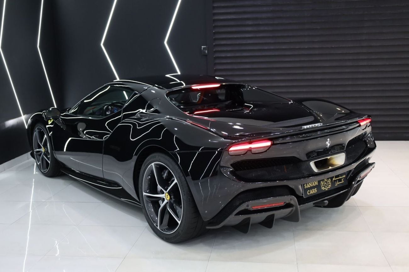Ferrari 296 GTB 3.0T V6 PHEV Apple CarPlay, JBL Audio, Carbon Fiber Ext/Int, Dealer Warranty + Service!!