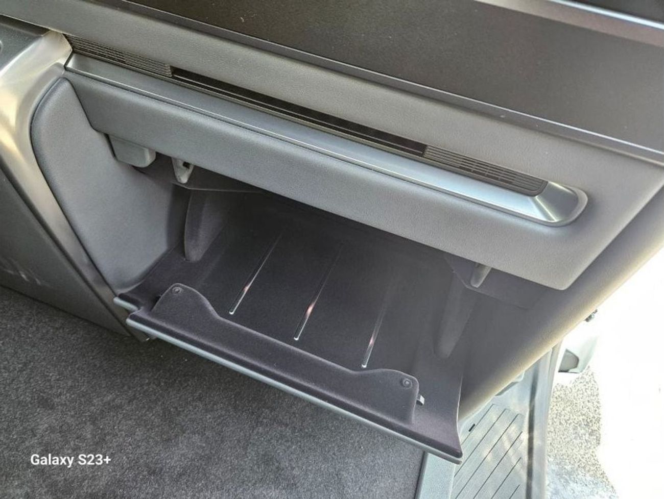 Lexus LM 350h LEXUS LM350H VIP 2024 2.5L AWD