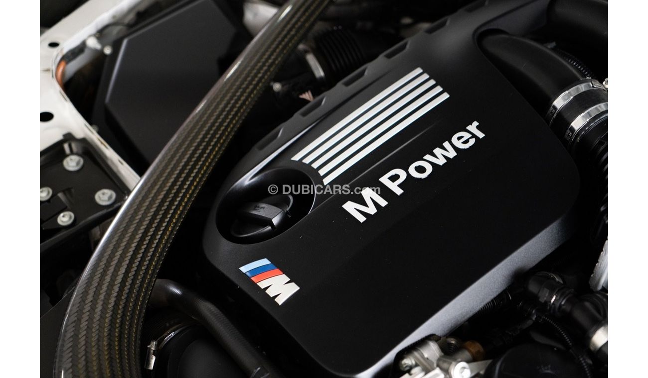 BMW M4 Std 2016 BMW M4 Coupe / Akrapovic Exhaust / Full-Service history