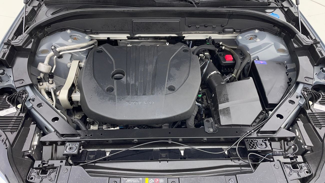 Volvo XC60 B5 ULTIMATE DARK AWD 2 | Zero Down Payment | Home Test Drive