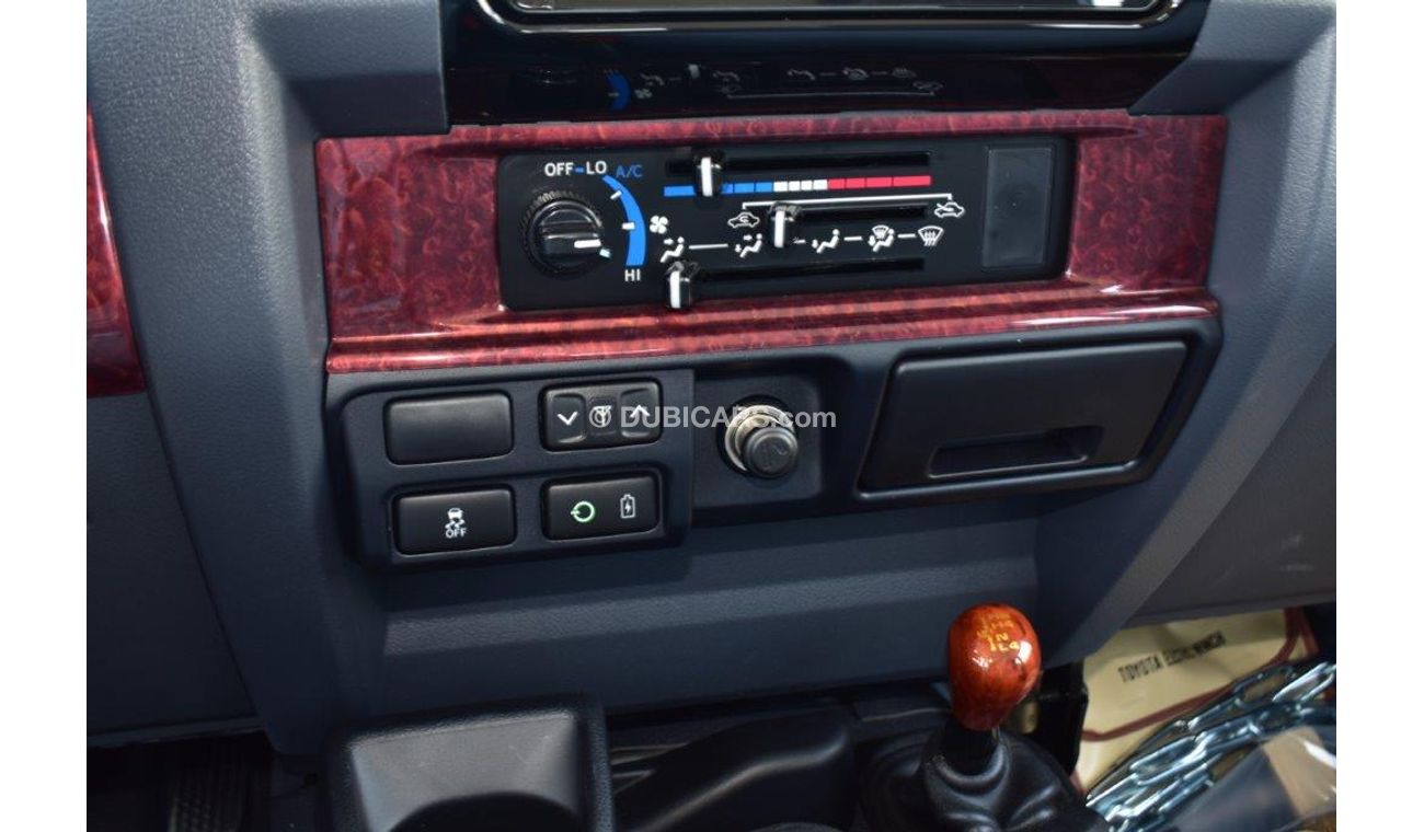 Toyota Land Cruiser Pick Up 79 Double Cab Pickup Limited V8 4.5l Turbo Diesel 4wd Manual Transmission