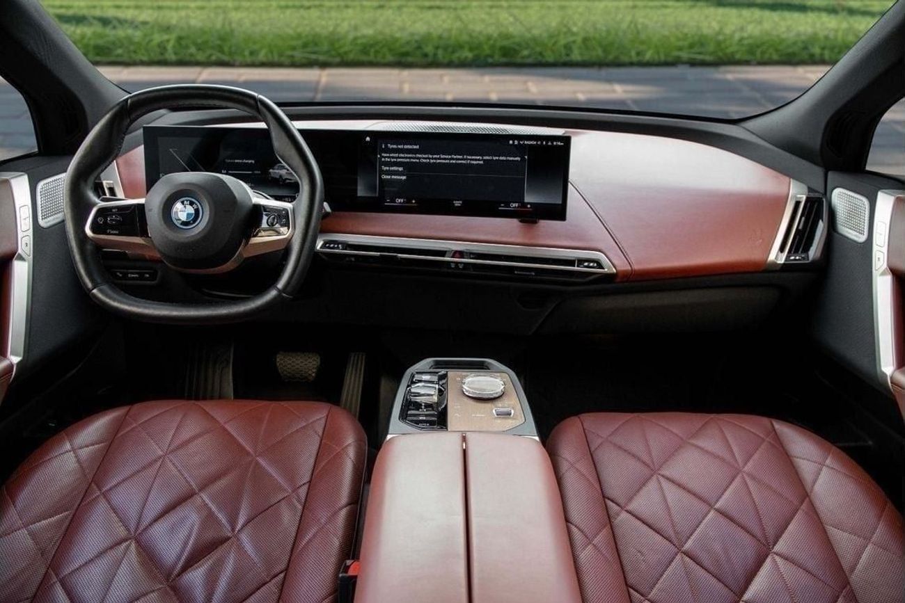 BMW iX XDRIVE40 | 4,798 P.M | 0% Downpayment | Agency Warranty Service