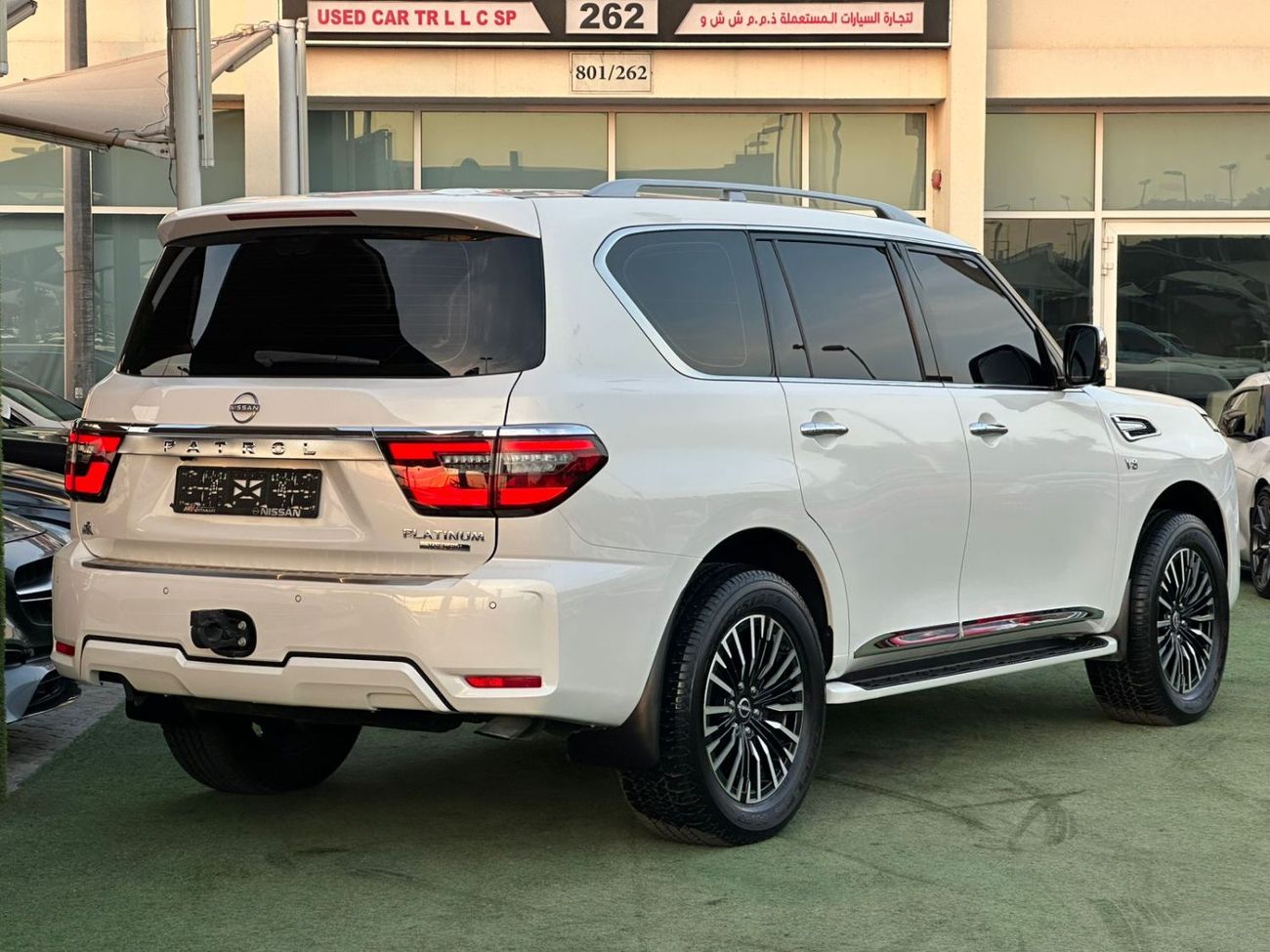 نيسان باترول نيسان باترول بلاتينيوم فل ابشن V6 صبغ وكاله تشييكات وكاله تحت الضمان