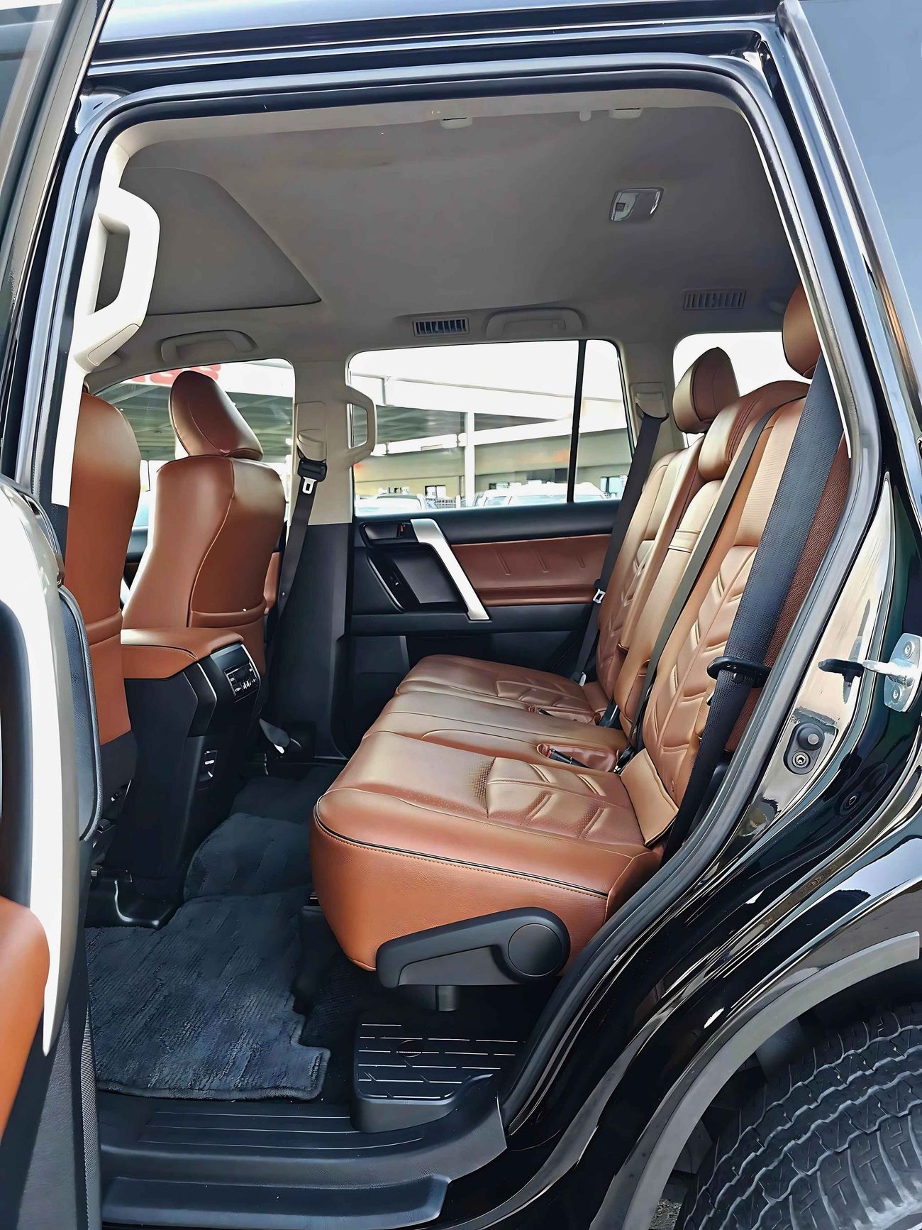 تويوتا برادو VXR V4/ TOP OPT/ DOWN TYRE/ SUNROOF/ LEATHER/ SEATS/ DVD/ LOT# 37504