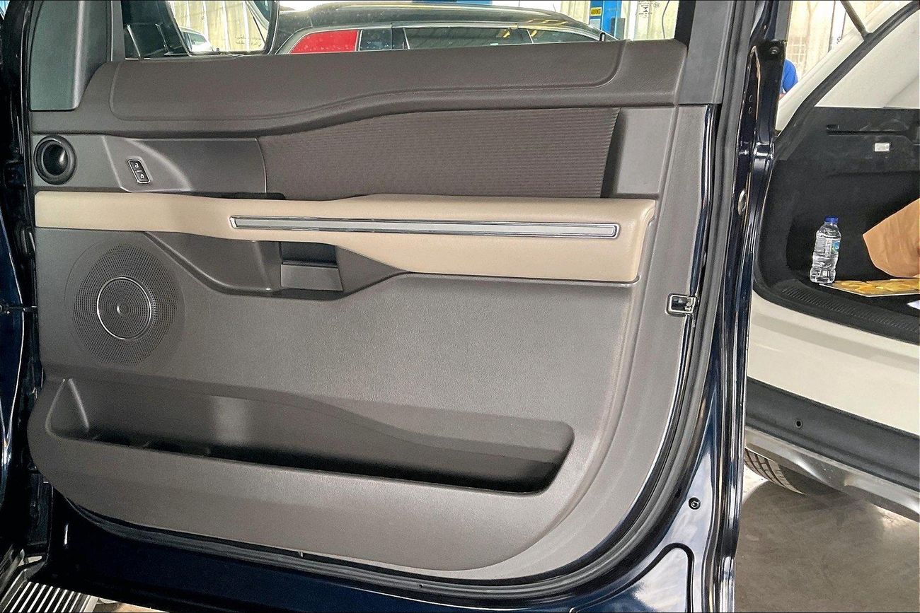 Ford Expedition XLT Standard | Carnival Sale • UP TO AED 20,000 OFF | Guaranteed Warranty | 0 Down Payment