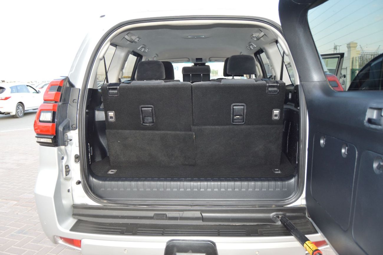 Toyota Prado *Toyota Land cruiser Prado*   Right Hand Drive Model: *2018* Push button start,  Engine: V4/ 2.8L