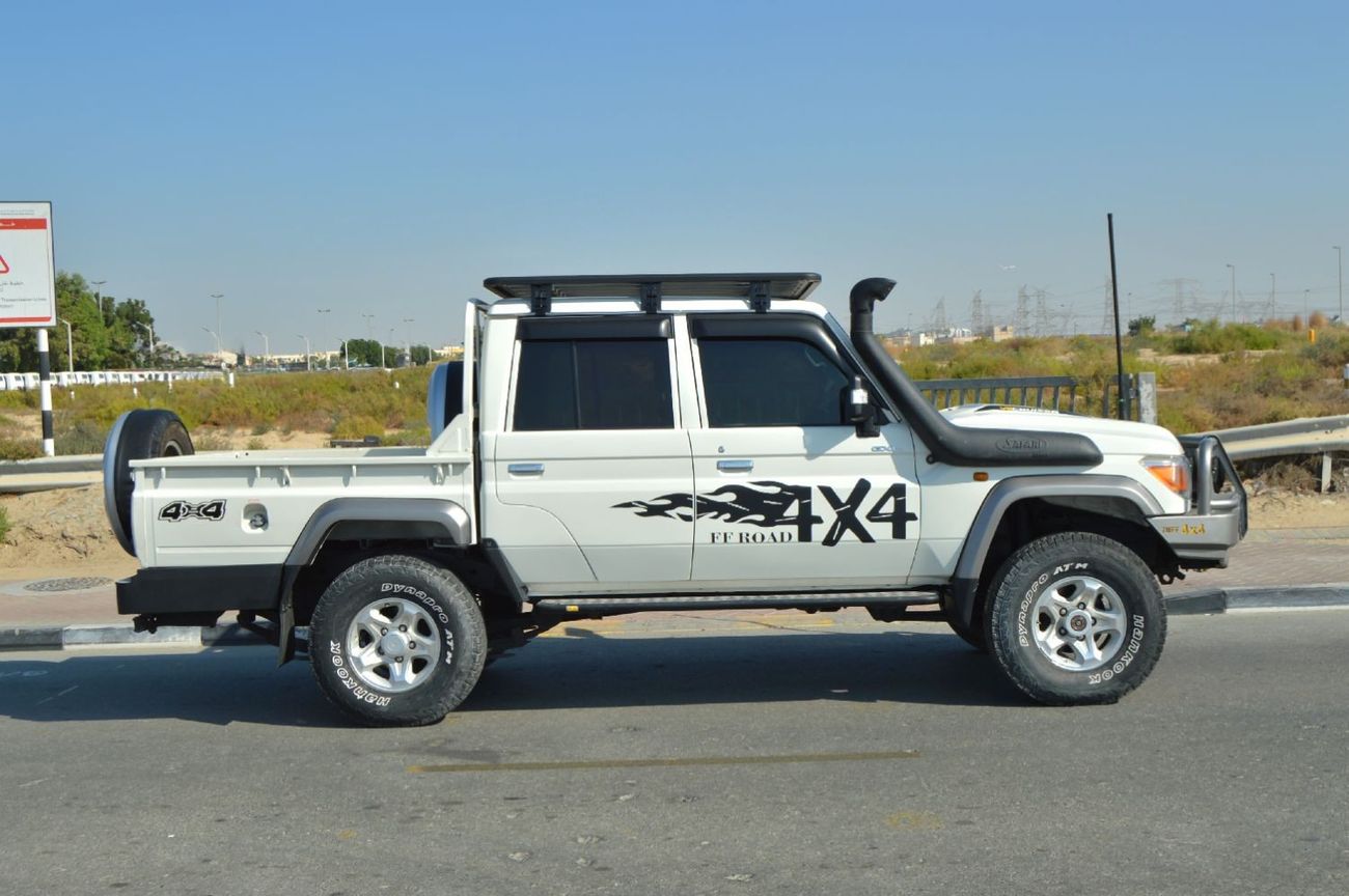 Toyota Land Cruiser Pick Up Double cabin
