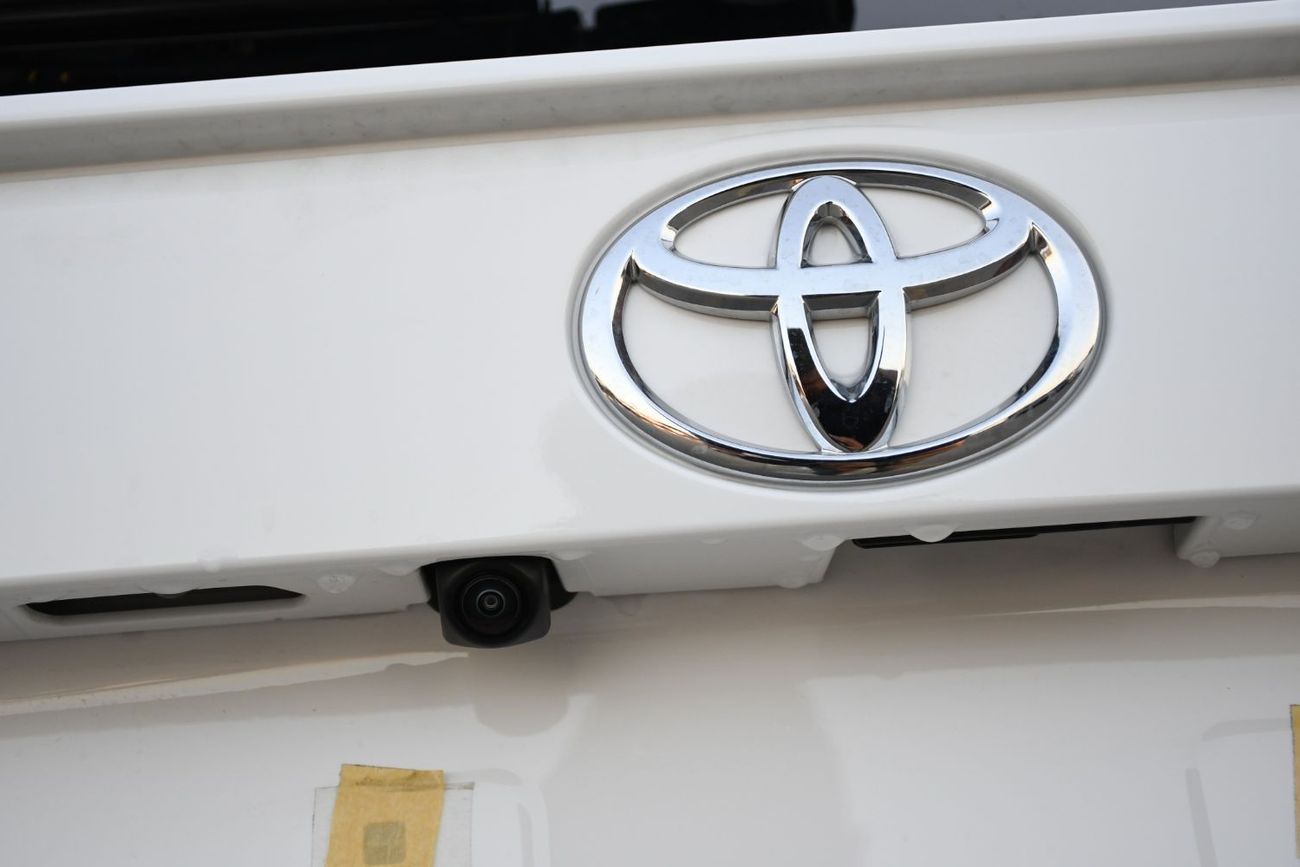 Toyota RAV4 2.5L Adventure with Rader Full option Saudi (Ready Stock )