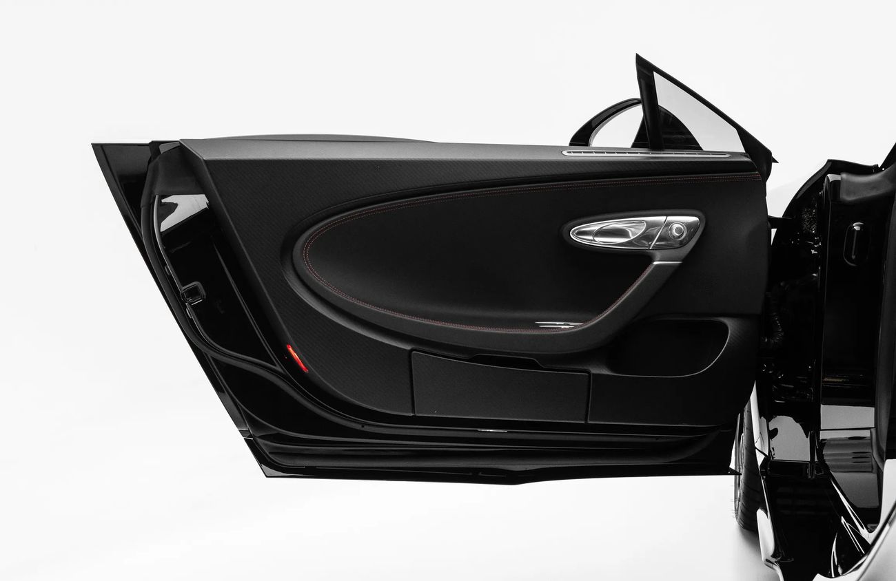 بوغاتي شيرون 8.0L W16 Quad-Turbo Engine