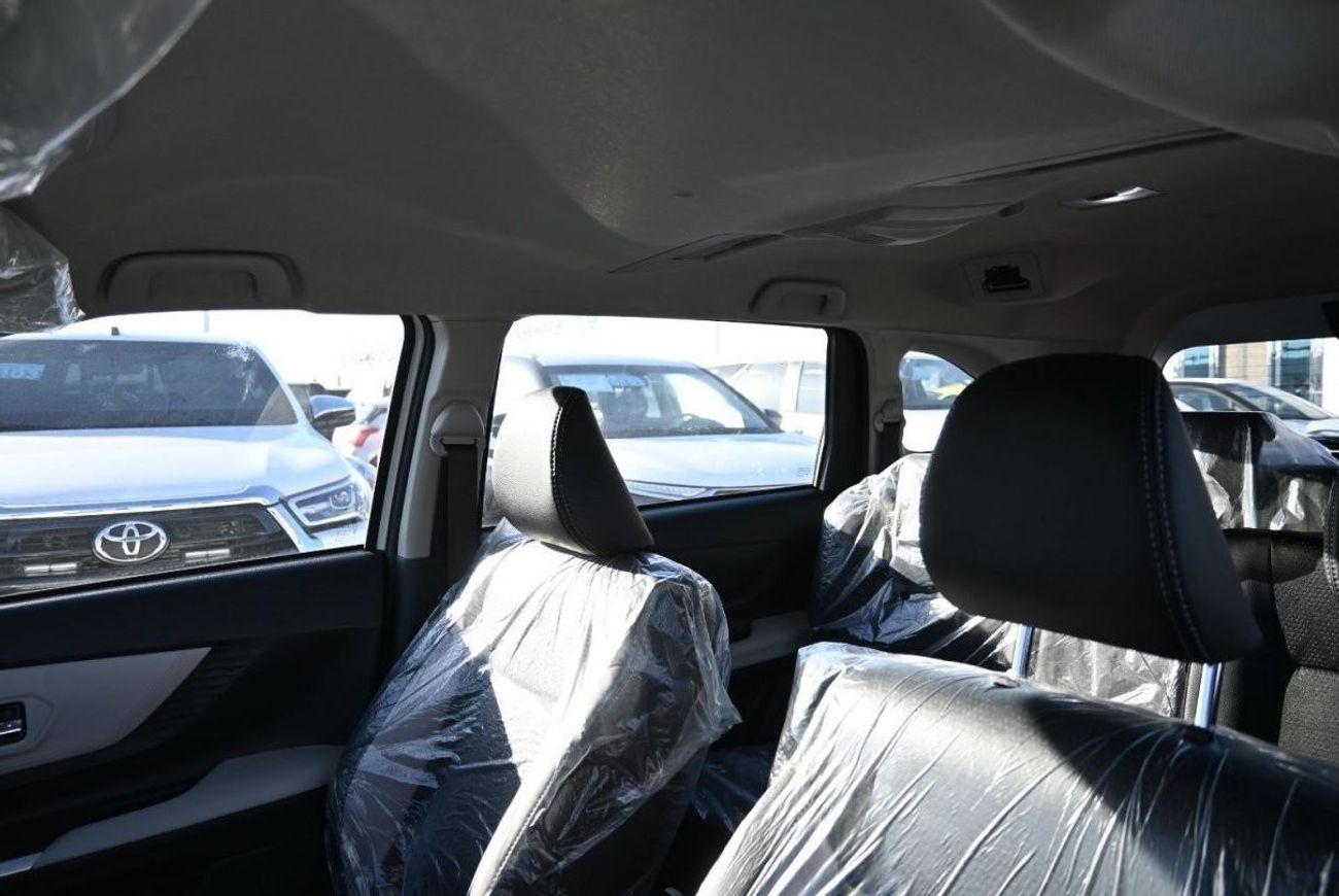 تويوتا فيلوز Toyota VELOZ 1.5L Petrol, FWD, SUV, 5 Doors, Push Start, Rear Parking Sensors, 7 Seater, Rear Camera