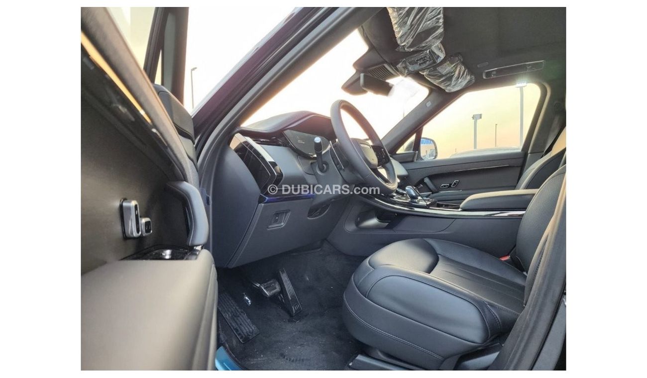 لاند روفر رينج روفر 2023 رينج رور سبورت الإصدار الأول