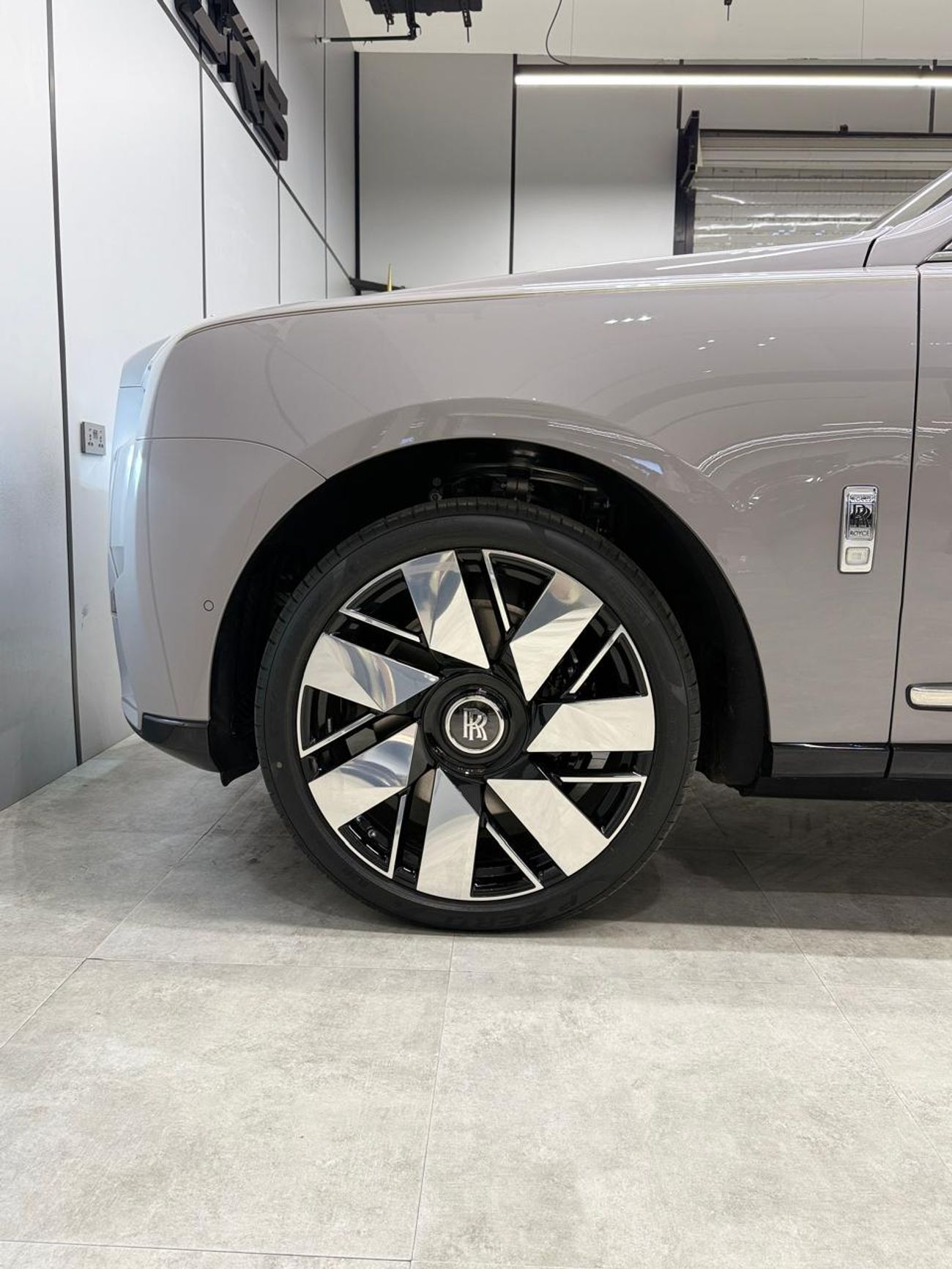 Rolls-Royce Cullinan | Brand New | GCC Specs | 4 Years Warranty & Service | Open Mileage