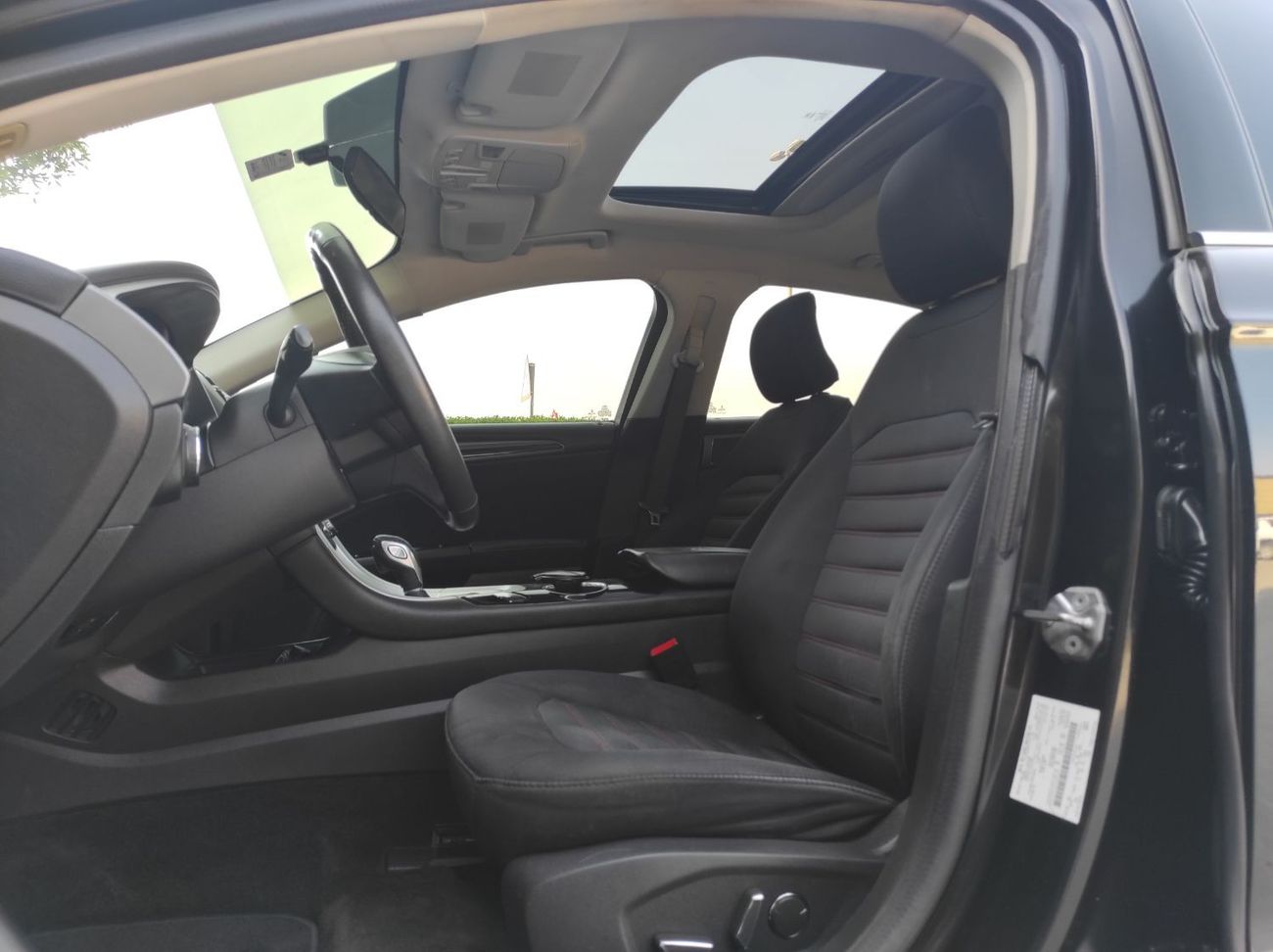 فورد فيوجن SE 2.0L Ford Fusion 2015 gcc V4 full opstions