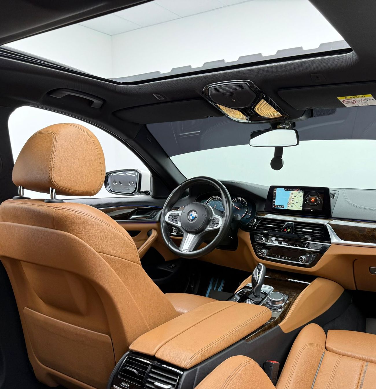 بي أم دبليو 530i M Sport 2.0L 2018 BMW 530i M-Kit, Warranty, Full BMW Service History, Excellent Condition, GCC