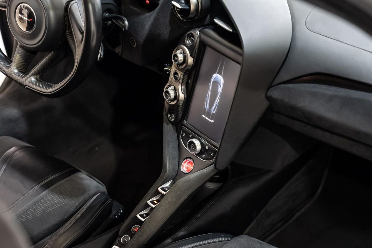 مكلارين 720S PERFORMANCE