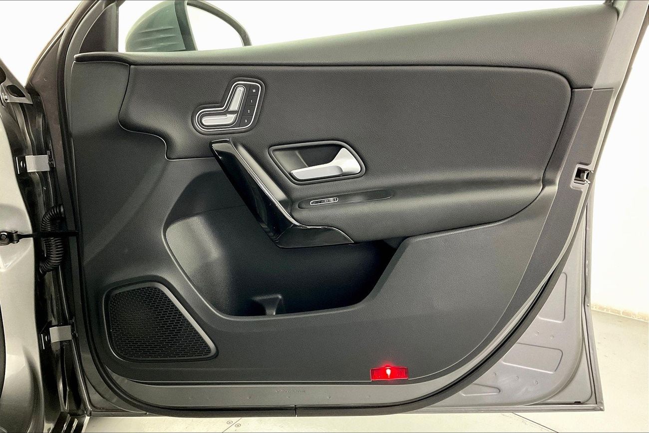 Mercedes Benz A200 Premium
