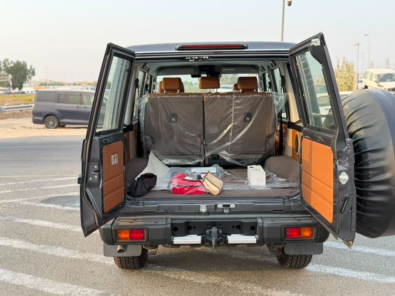 Toyota Land Cruiser 70 LC76 HT VXR