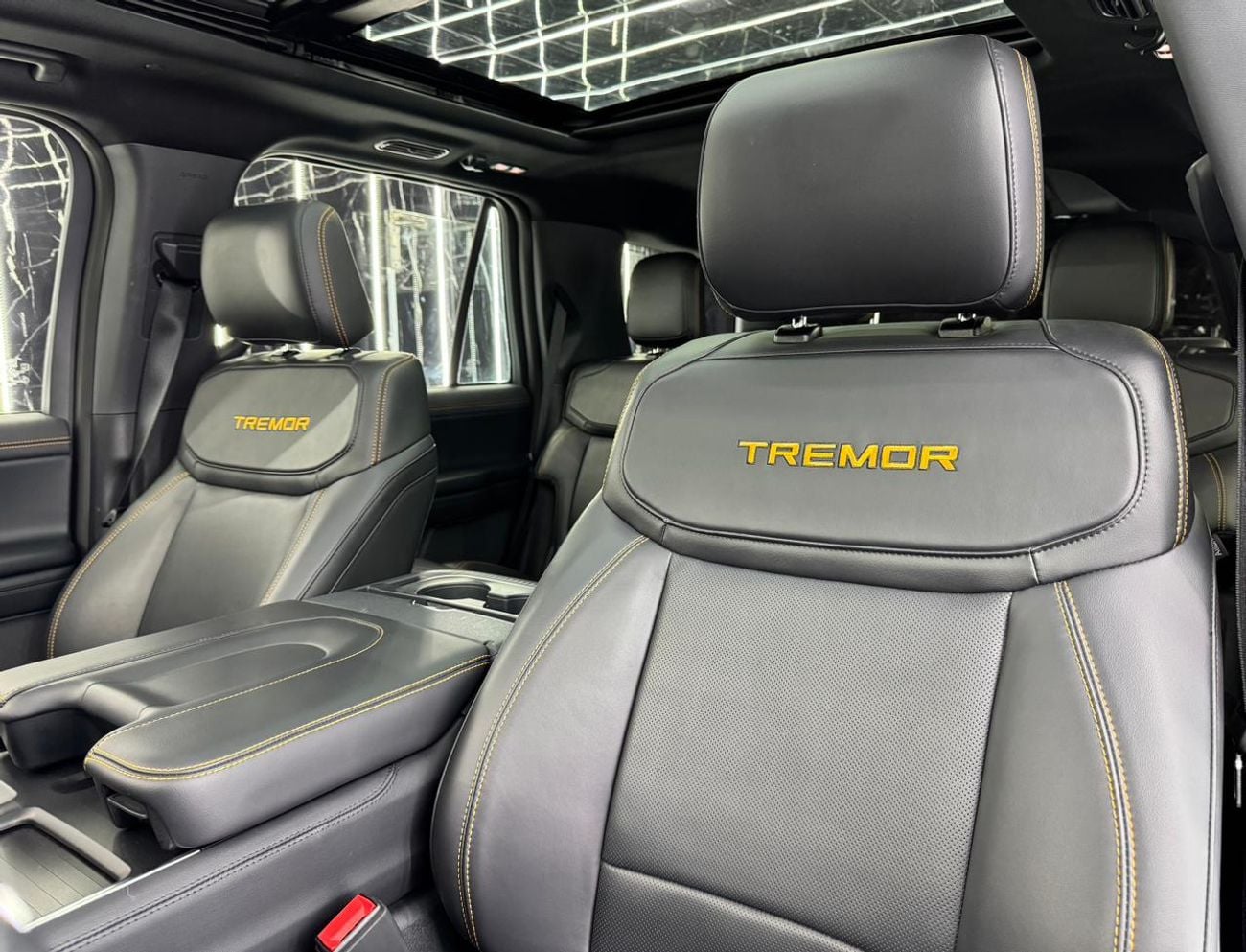 فورد إكسبيديشن Tremor 3.5L,440hp,V6 Petrol,Automatic,4x4,8 seats,5 doors