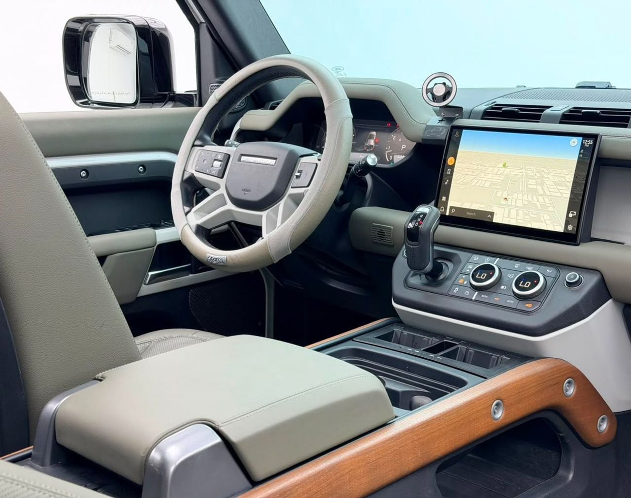 لاند روفر ديفندر 110 2024 Land Rover Defender 110 SE P300, Feb/2029 Land Rover Warranty + Service Pack, Full Service Hist