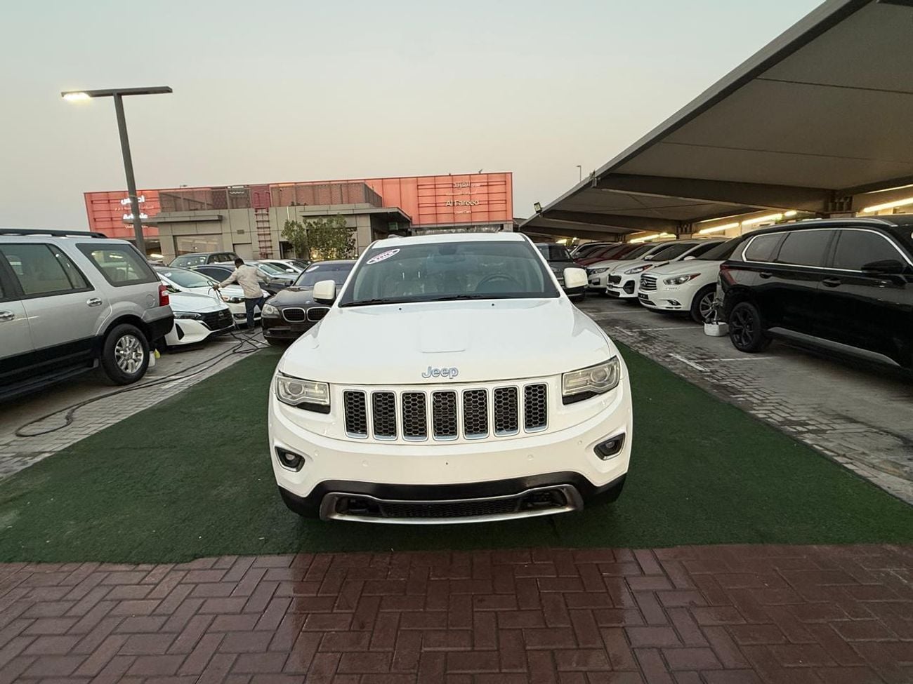 Jeep Cherokee LIMITED First Owner Top of the Line Limited Trim Excellent Condition