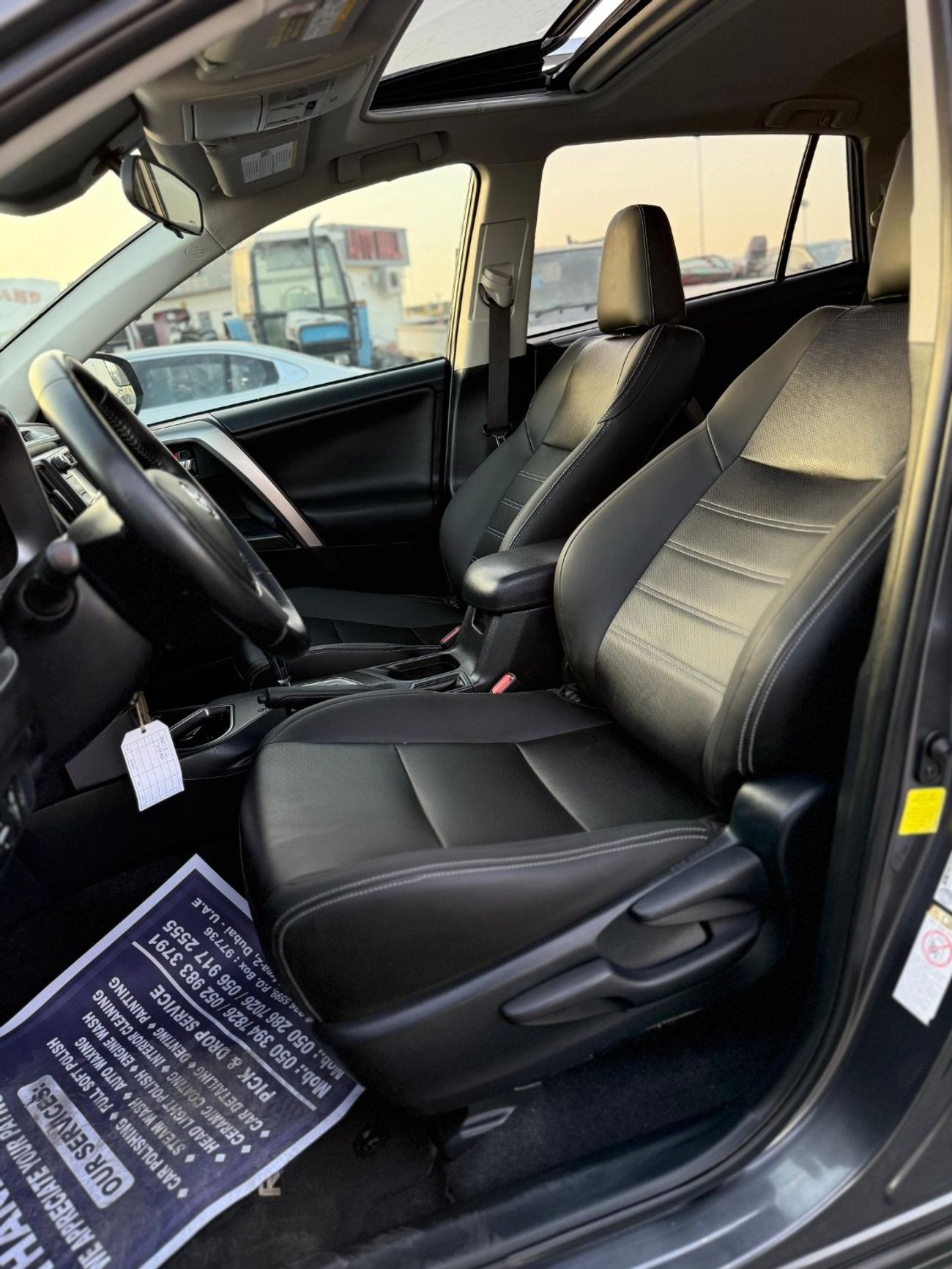 تويوتا راف ٤ XLE sunroof, leather seats Full Option