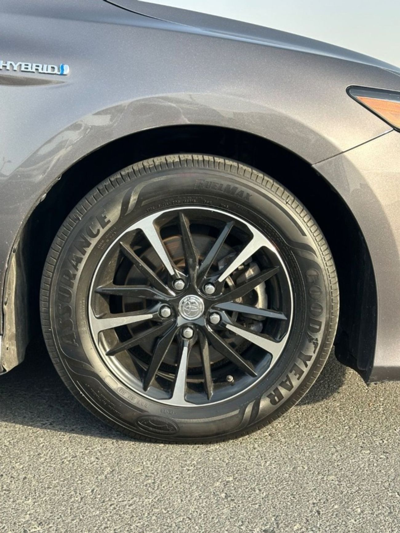 Toyota Camry Hybrid LE HEV 2.5L