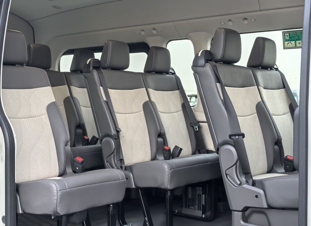 Toyota Hiace GL -High Roof Commuter 3.5L M/T