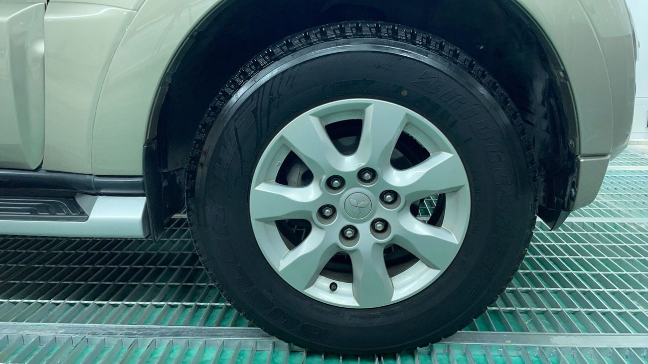 Mitsubishi Pajero GLS Highline 3.8L (274 HP) 2017 GLS HIGHLINE | AED 1105/Month | 0 DP | 30 Day Return | Warranty | Se