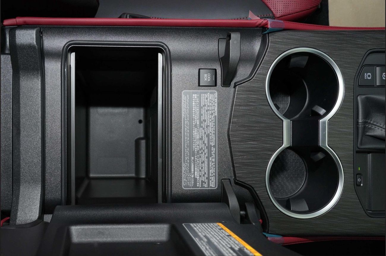 تويوتا لاند كروزر LC300 GR Sport 3.5 L Twin‑Turbo Petrol High A/T