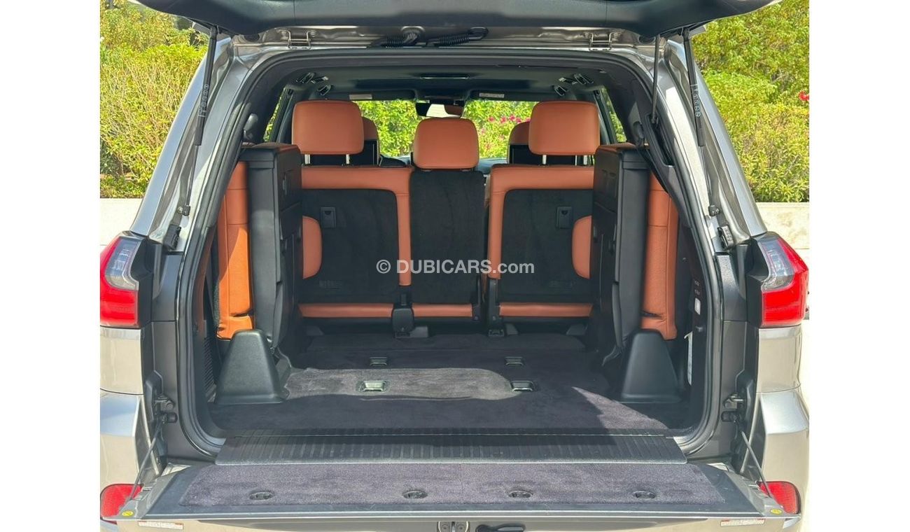 Lexus LX 570 Premier Lexus LX570  Full Option  2017 GCC 65,000 KM Under Warranty