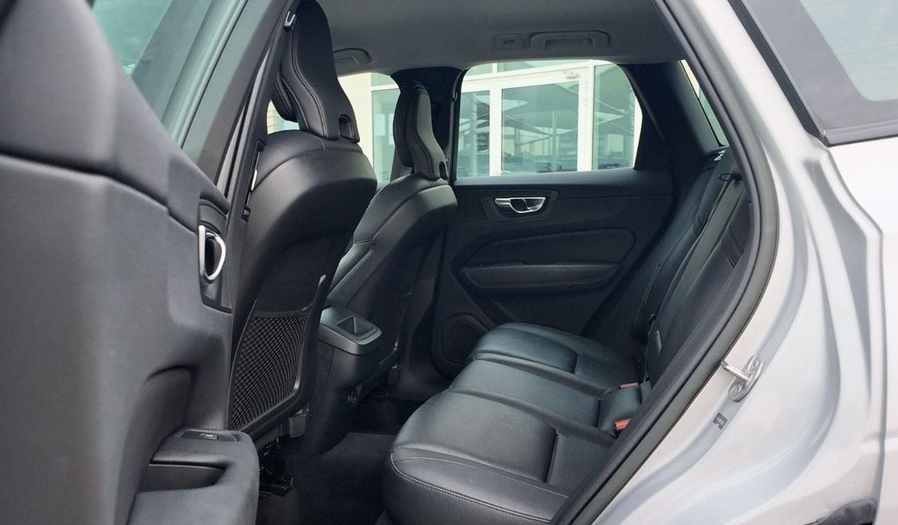 Volvo XC60 B5 2.0T Powertrain | Agency Warranty | Complete Service History | GCC Specs