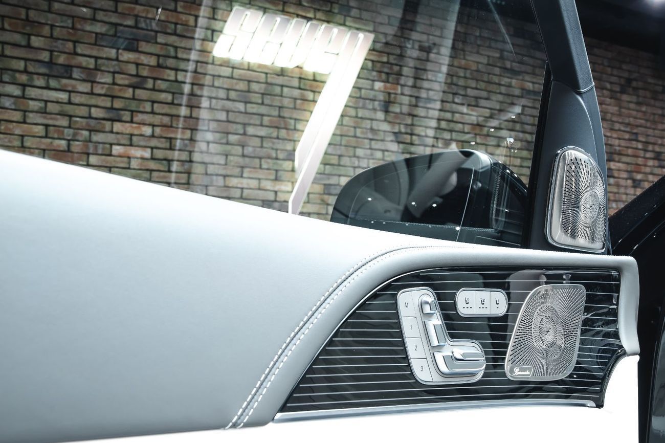 Mercedes-Benz GLS 600 E-Active Body Control + R24 Wheels + Burmester 3D + 4 seats + Coolbox + Rear displays