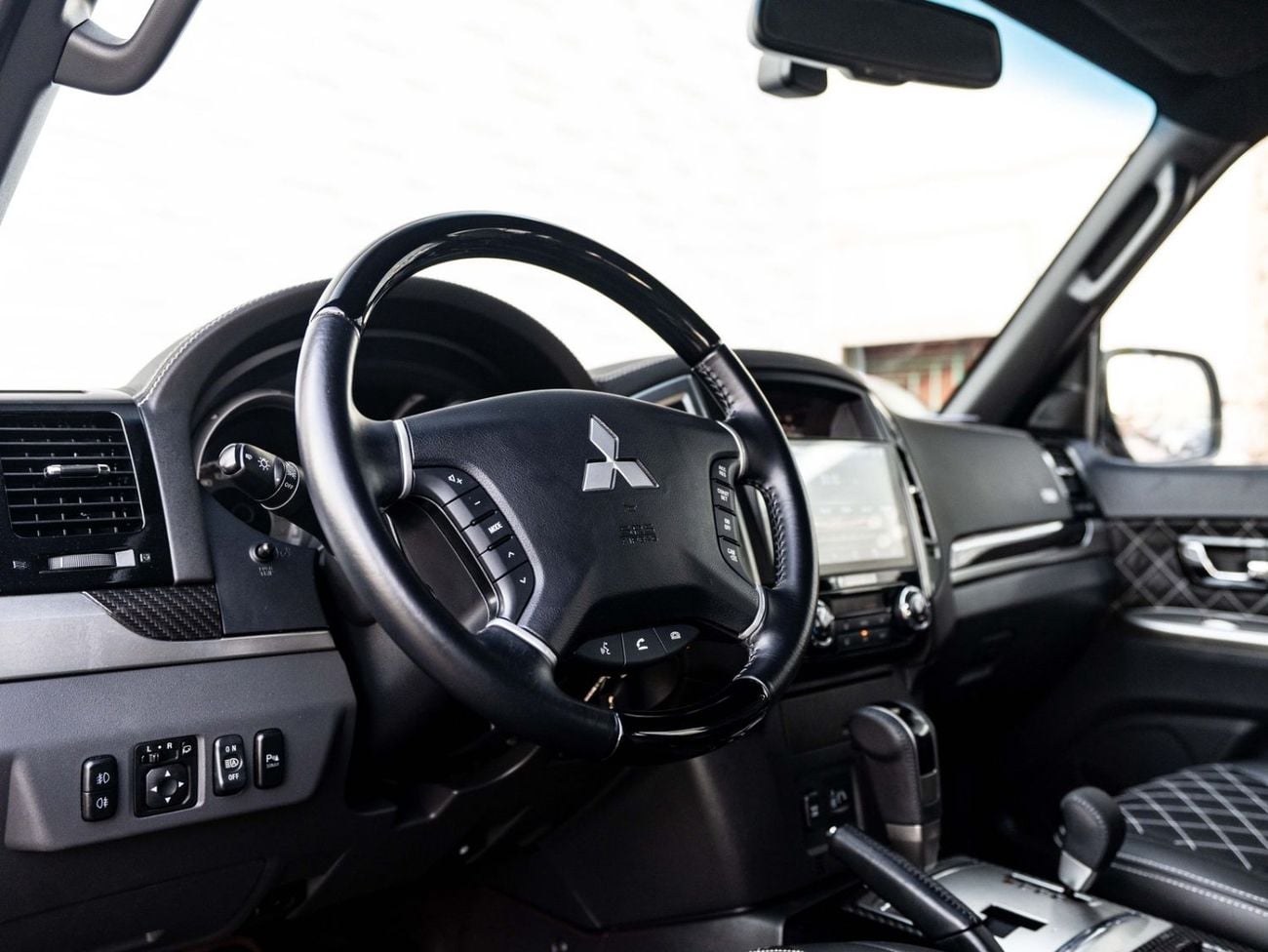 Mitsubishi Pajero GLS H/L SIGNATURE EDI