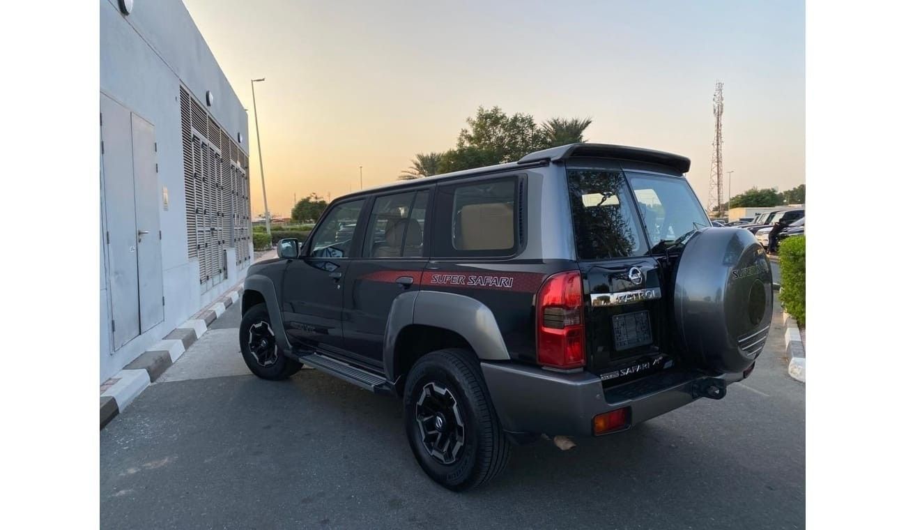 نيسان باترول سوبر سفاري