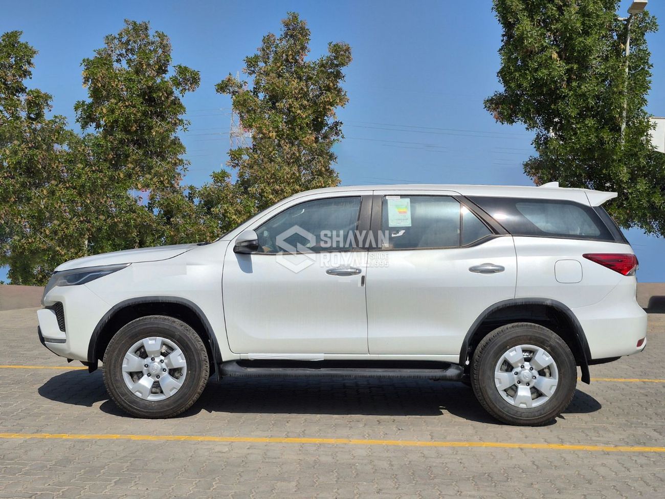 Toyota Fortuner 2.4L DIESEL STD 4WD AT 7-SEATS 2026MY ONLY FOR EXPORT